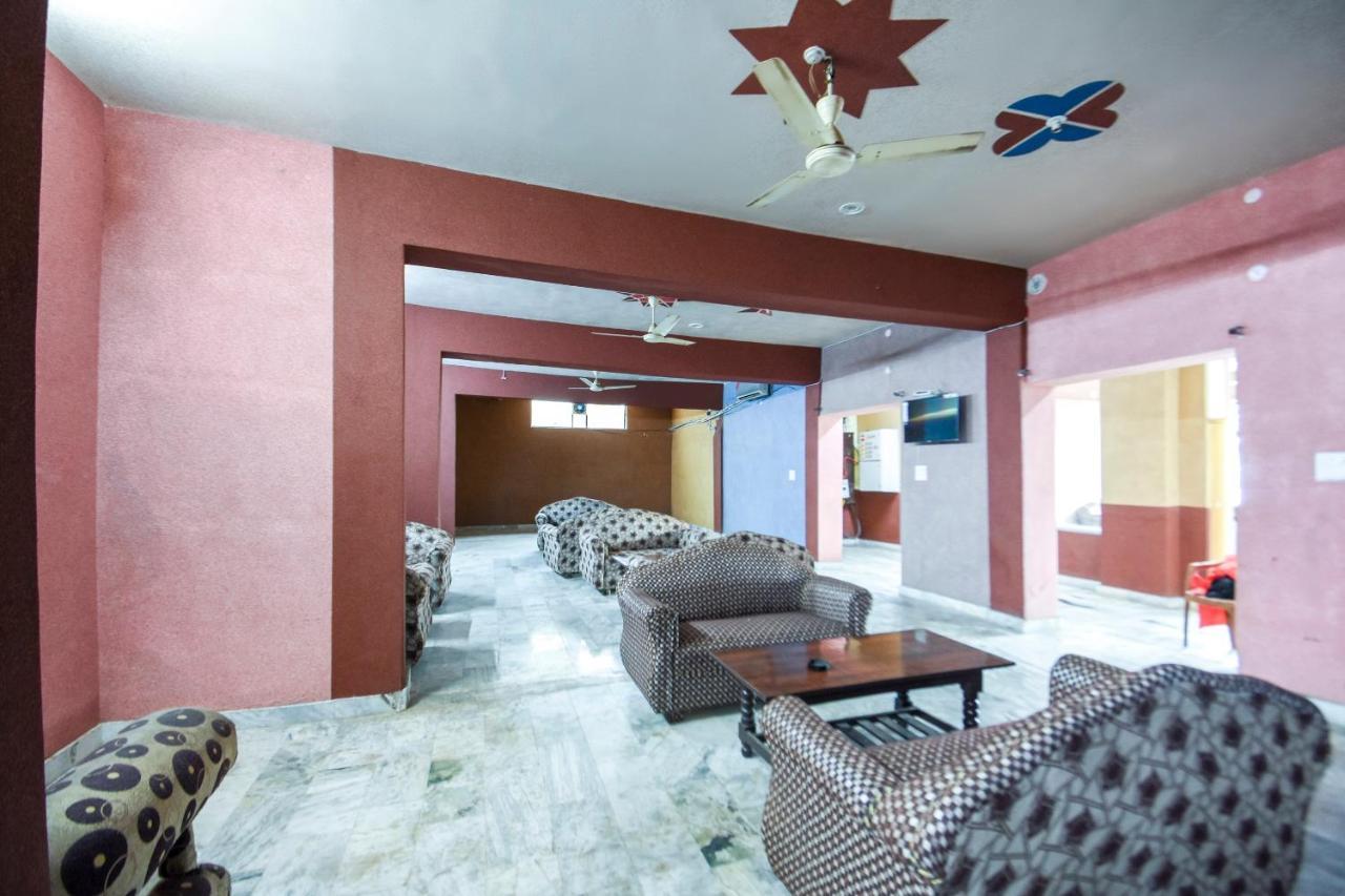 Oyo Flagship Vibes Hotel Nālāgarh Eksteriør bilde