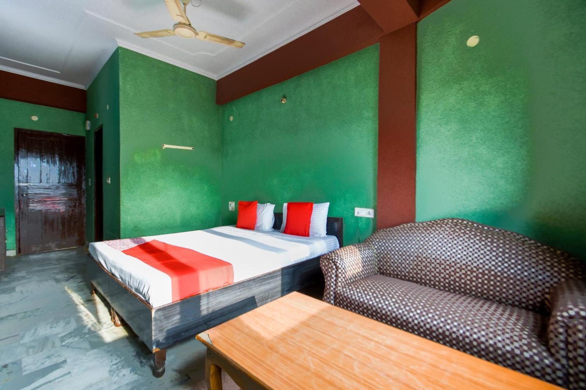 Oyo Flagship Vibes Hotel Nālāgarh Eksteriør bilde